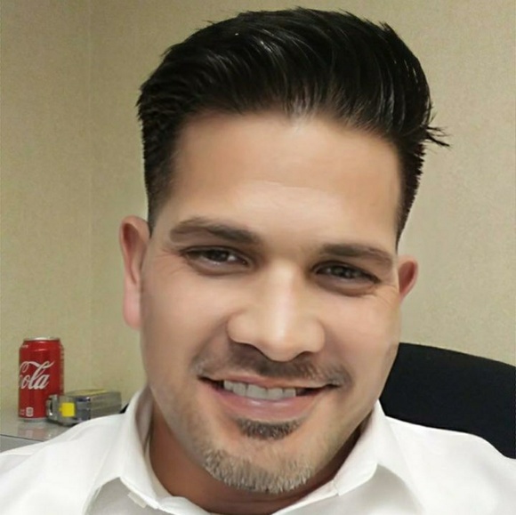 Meet your Posher, Eric - Picture 2 of 2